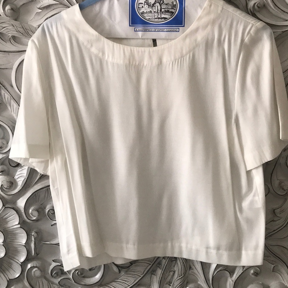 Beautiful ivory crop top